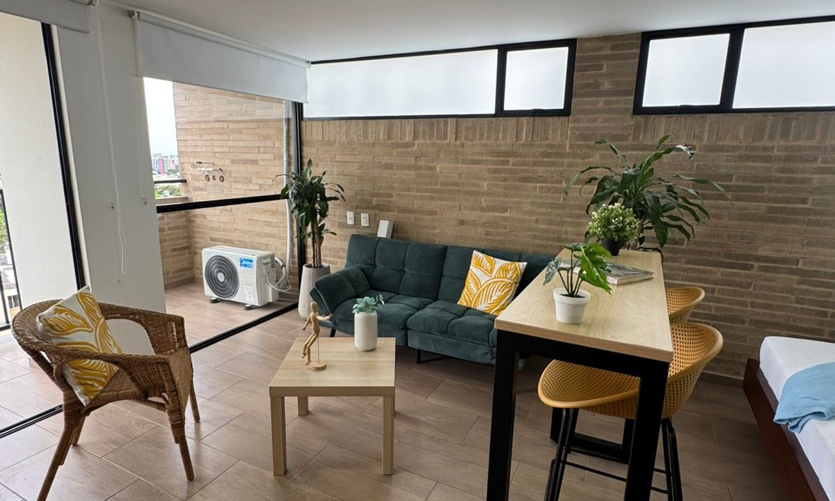 WhatsApp Image 2025-08-05 at 10.53.08 PM (1)