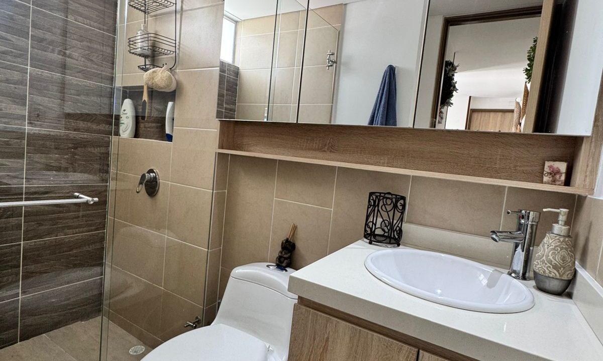 WhatsApp Image 2025-11-21 at 6.31.50 PM (4)