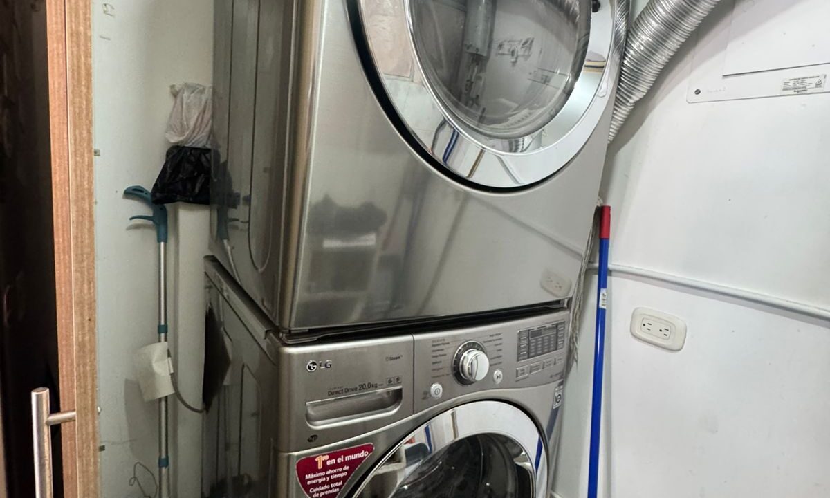 WhatsApp Image 2025-11-21 at 6.31.51 PM (2)