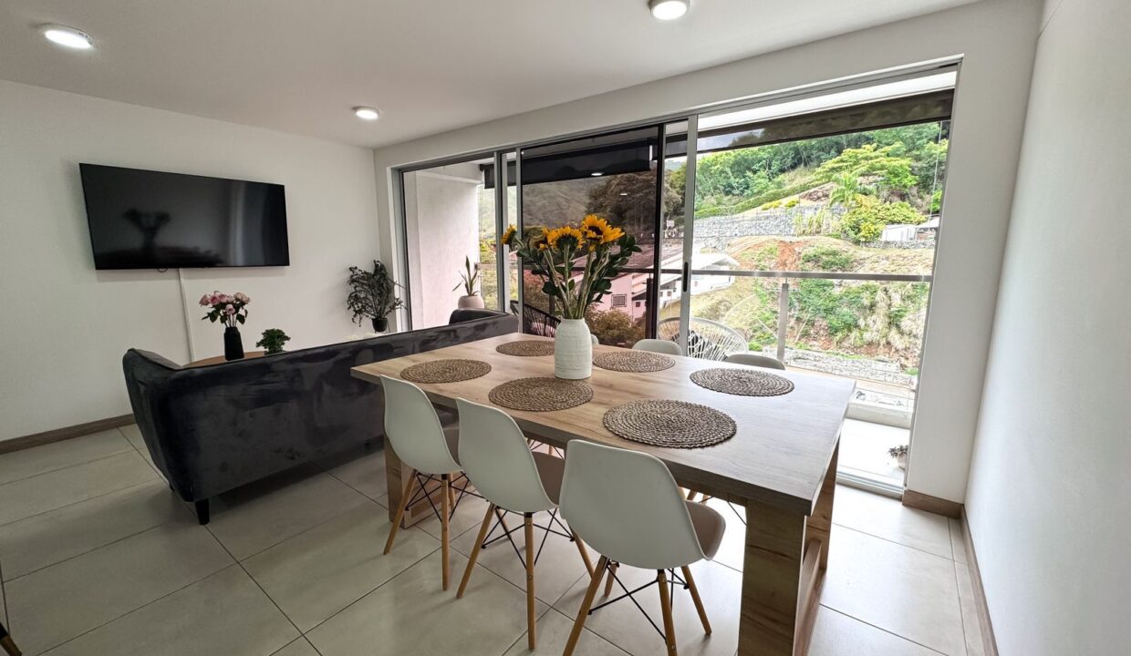 WhatsApp Image 2025-11-21 at 6.36.08 PM (1)