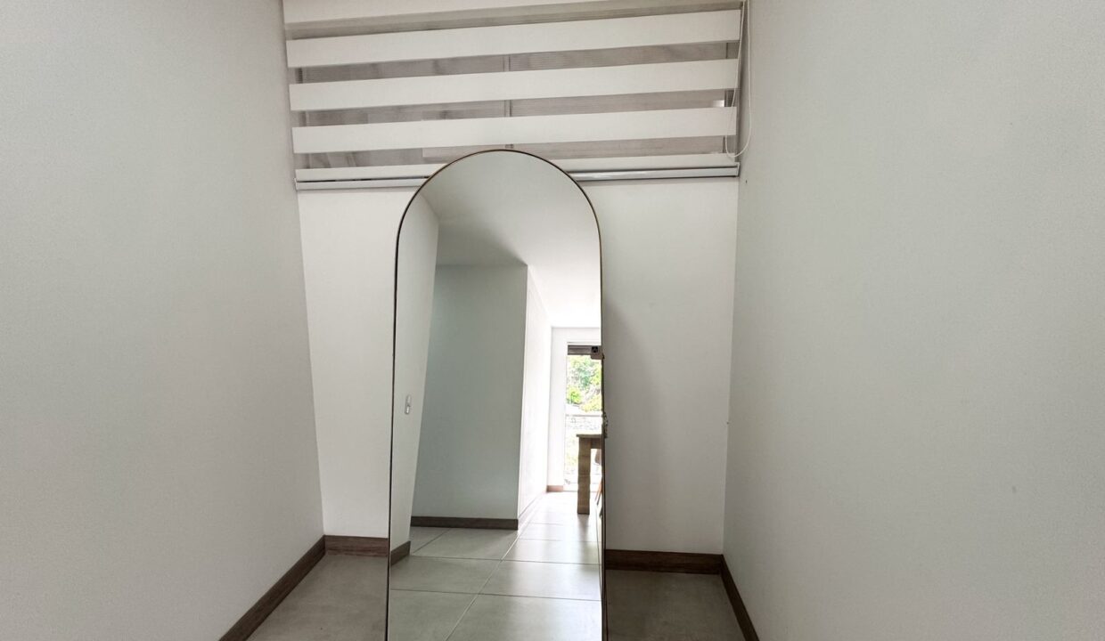 WhatsApp Image 2025-11-21 at 6.36.08 PM (7)