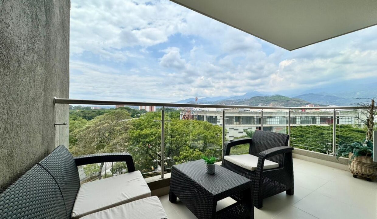 WhatsApp Image 2025-11-21 at 6.40.27 PM (2)