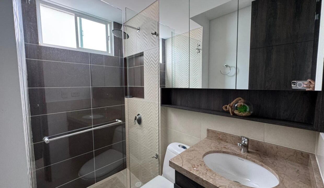 WhatsApp Image 2025-11-21 at 6.42.38 PM (1)