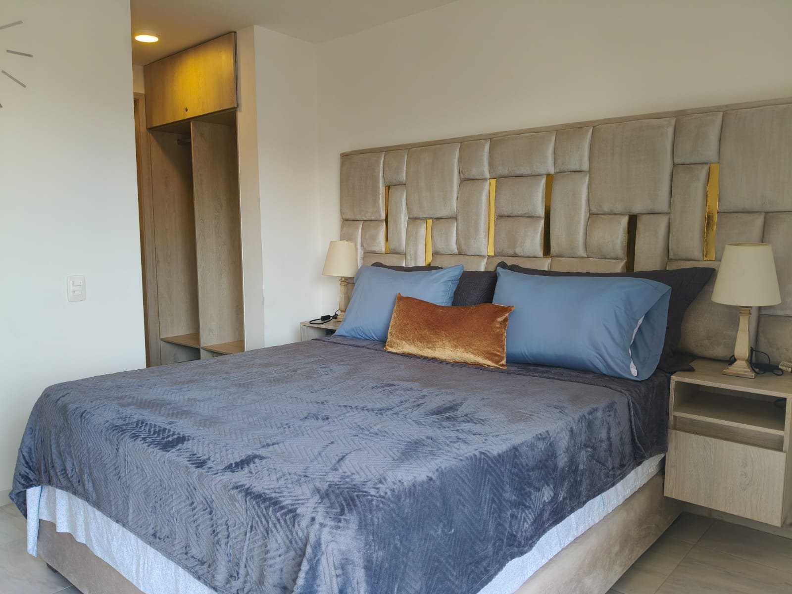 Grandioso Aparta Estudio en el Norte – Alto Living